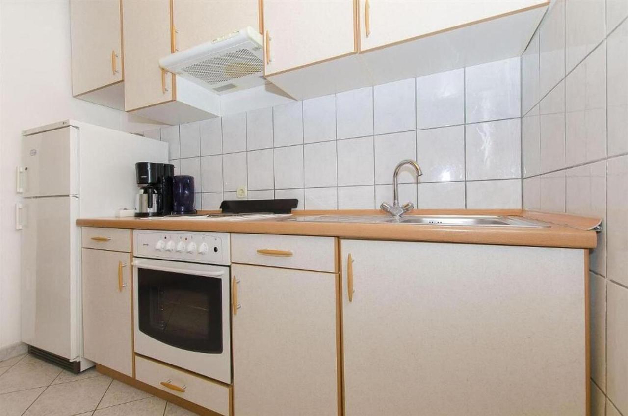 Apartments Nada Гребащиця Екстер'єр фото