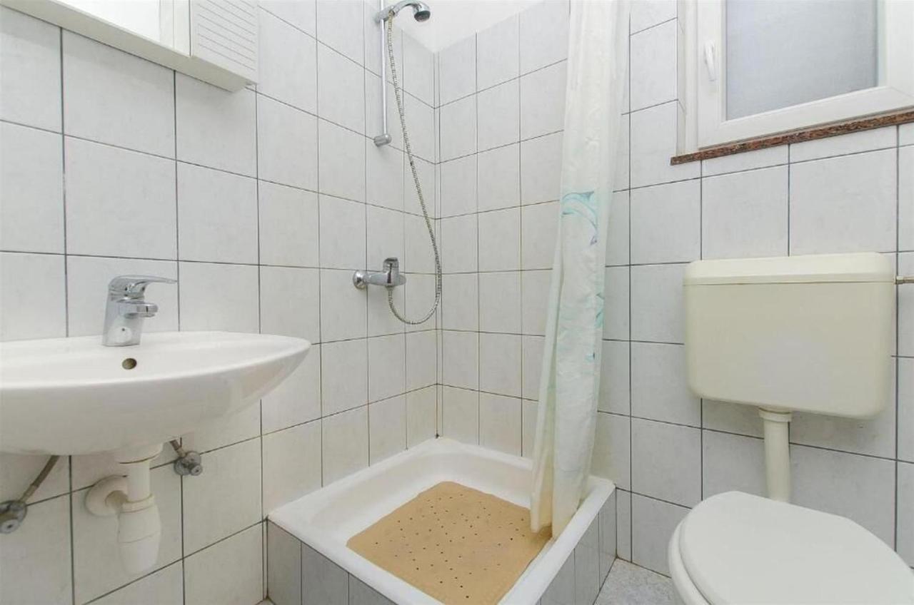 Apartments Nada Гребащиця Екстер'єр фото